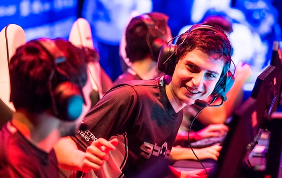 mixwell and OpTic impressed us with single map upsets over Tier 1 team NiP and two Bo3 upsets over a Tier 2 team, Tempo Storm. This is a textbook strong tier 3 team. Photo courtesy MARCA.