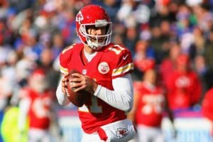 ORCHARD PARK, NY - NOVEMBER 03: Alex Smith #11 of the Kansas City Chiefs looks to pass against the Buffalo Bills at Ralph Wilson Stadium on November 3, 2013 in Orchard Park, New York. Kansas City won 23-13. (Photo by Rick Stewart/Getty Images)