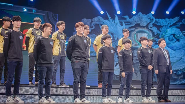 LZ entered the 2017 League of Legends World Championship as favorites