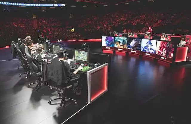 2016 ROX Tigers and SKT are two of the best teams of all time