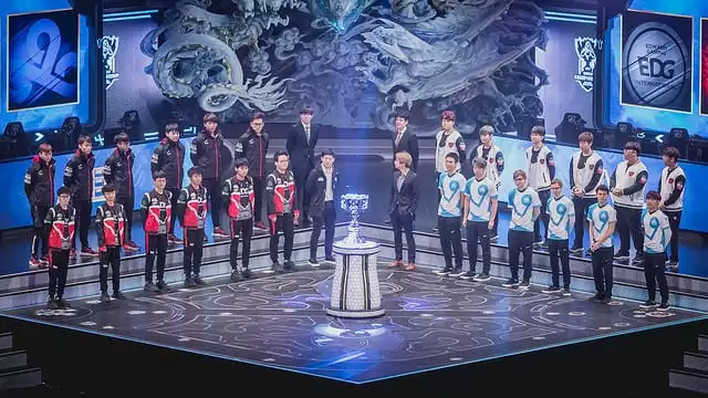 EDG represented the LPL as first seed at the 2017 World Championship