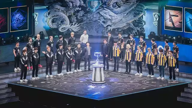 RNG represented the LPL as second seed at the 2018 World Championship