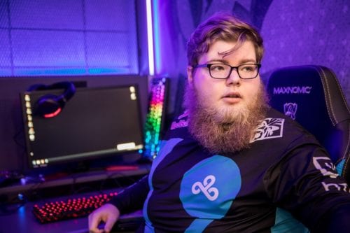 Zeyzal's stunning Week 9 performance earns him a place in the LCS Spotlight