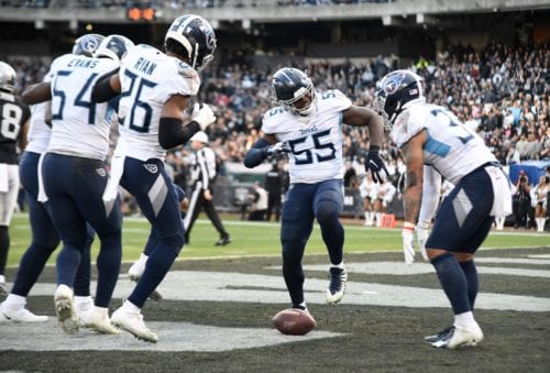 Titans Continue Playoff Run With Win at Oakland