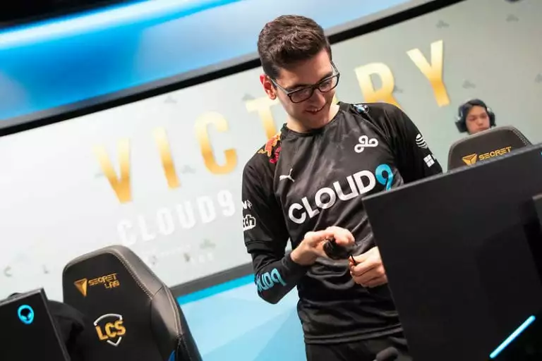 Dignitas falls in toughest week
