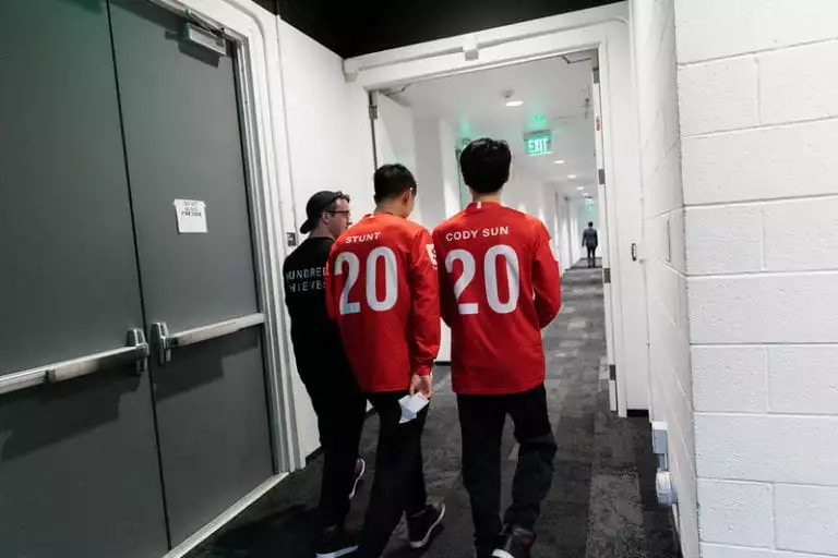 Immortals plays 100 Thieves in LCS Week 7.