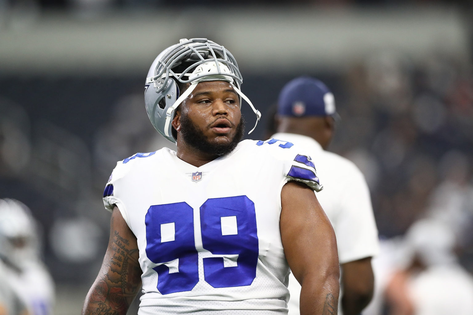 Cowboys re-sign defensive tackle Antwaun Woods