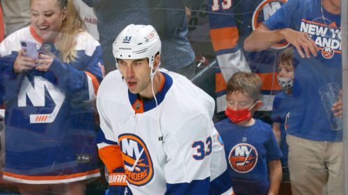 Is Zdeno Chara Becoming a Problem For the Islanders?