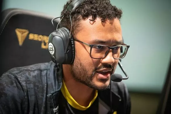 flyquest aphromoo