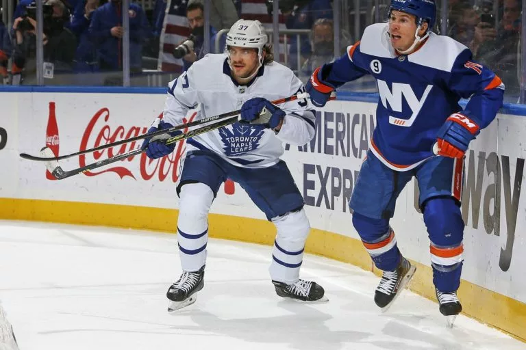 Maple Leafs Islanders