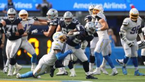 Chargers defender struggles to make a tackle