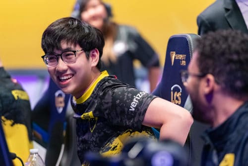 Johnsun and Aphromoo reunite on Flyquest for 2022.