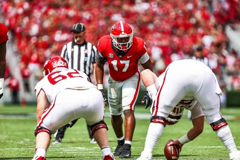 Nakobe Dean at the line of scrimmage