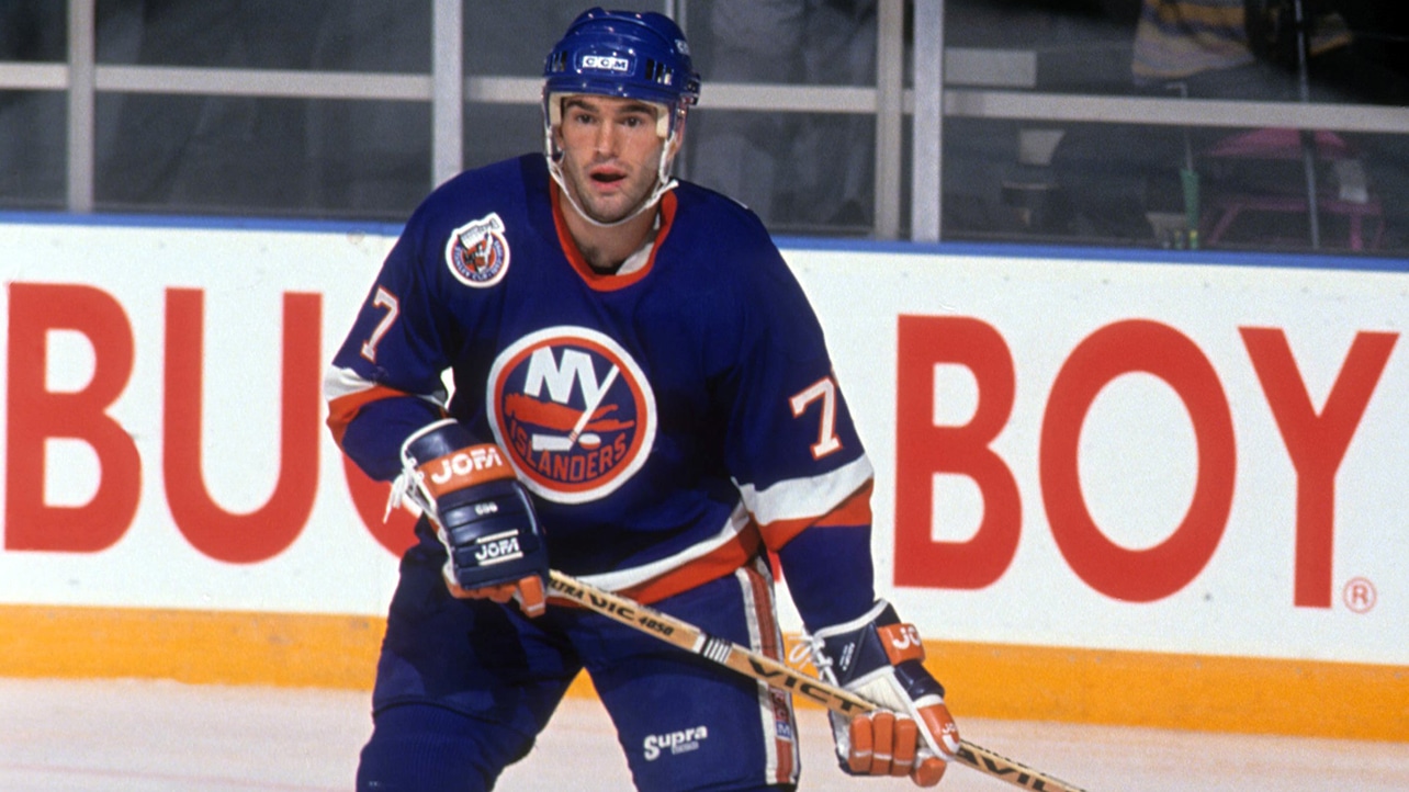 Former Islander Pierre Turgeon elected to Hockey Hall of Fame