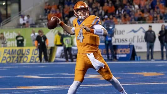 Los Angeles Rams agree to terms with quarterback Brett Rypien