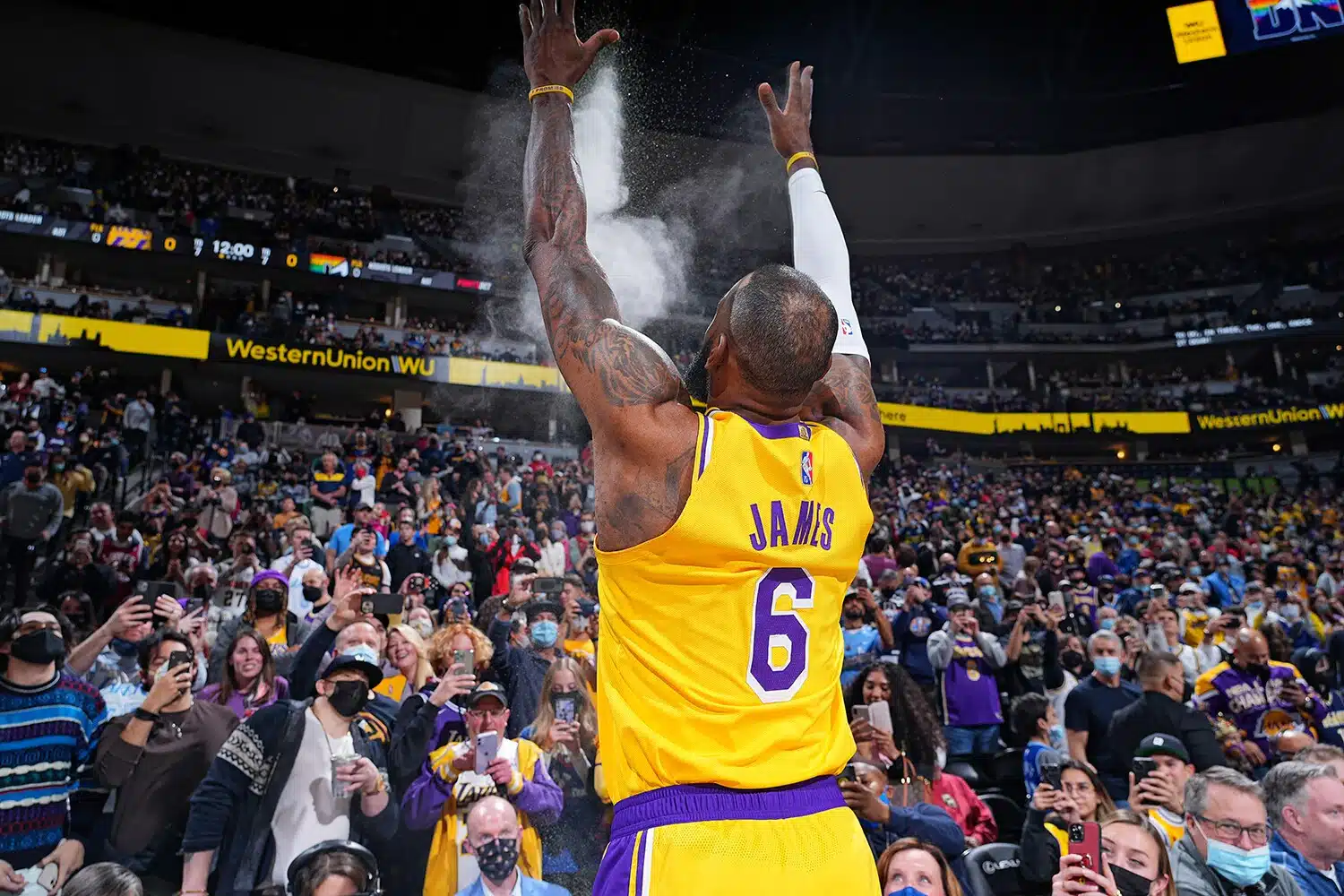 Chalk Toss LEBRON James Lakers. NBA Fastbreak.