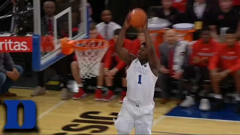 Video: Zion Williamson Hammers First Dunks At Madison Square Garden